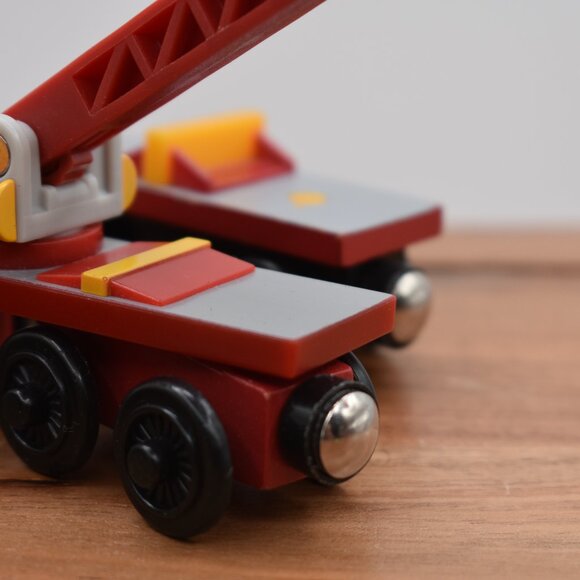 Rocky Magnetic Crane Front and Back Cars Thomas & Friends Wooden Railway… - Picture 12 of 12